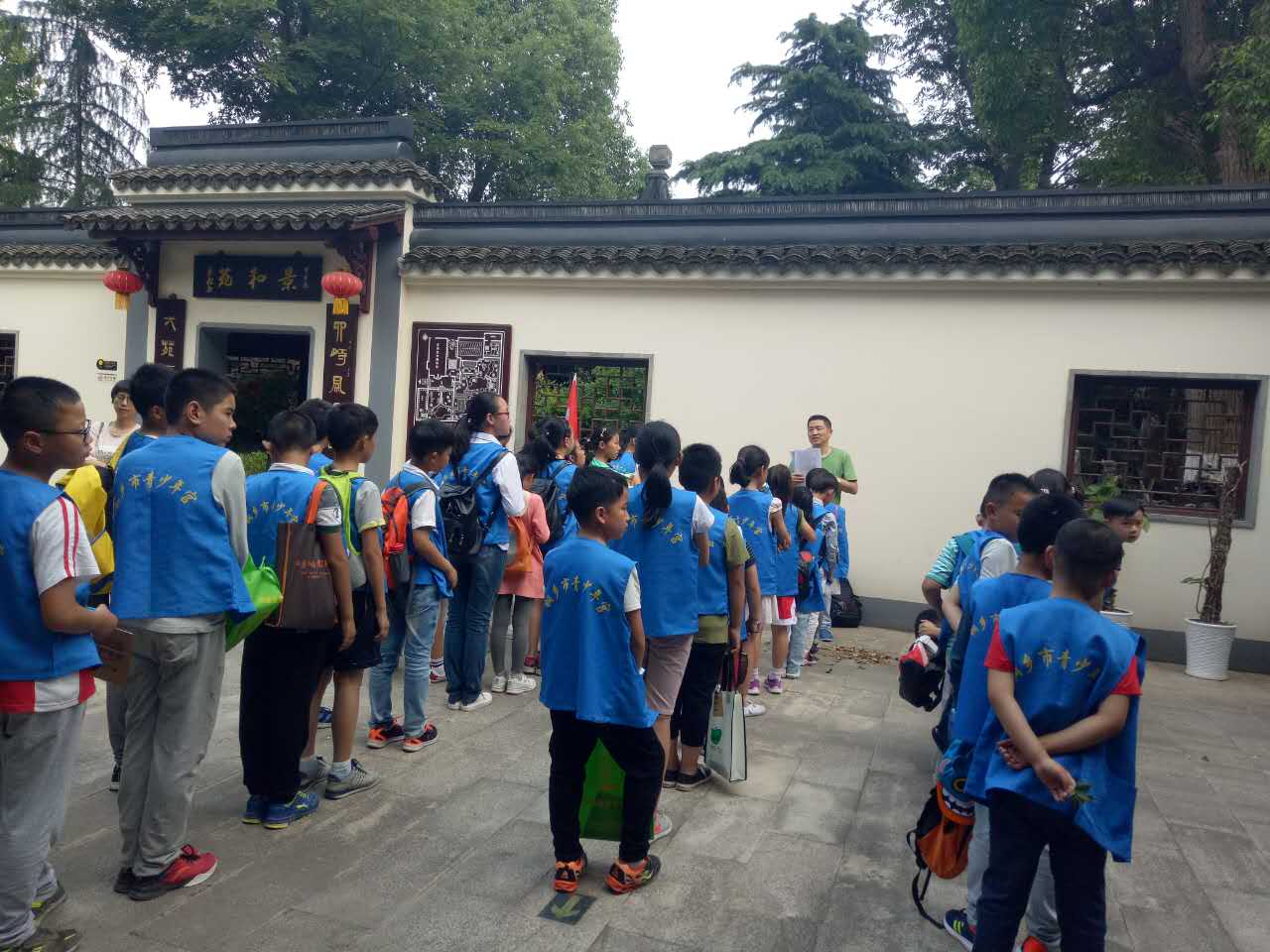 小記者眼中的匯才——桐鄉(xiāng)市青少年宮紅領巾記者團走進匯才紅木